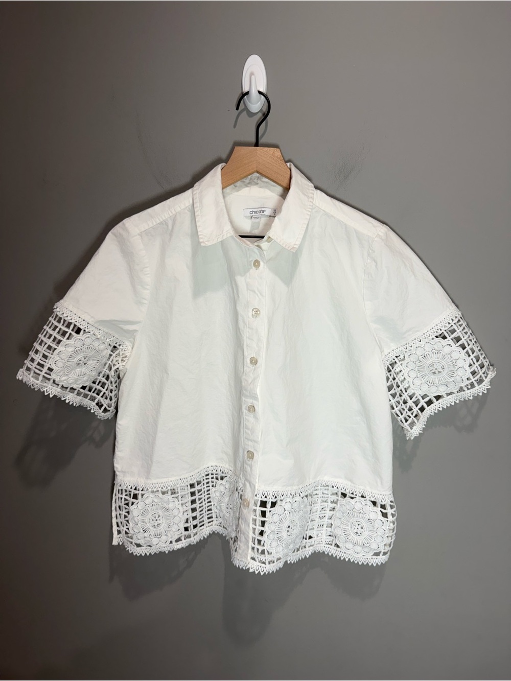 Chicoโs White Cotton Crochet Lace Button Front Shirt Top Size 1.5 US 10